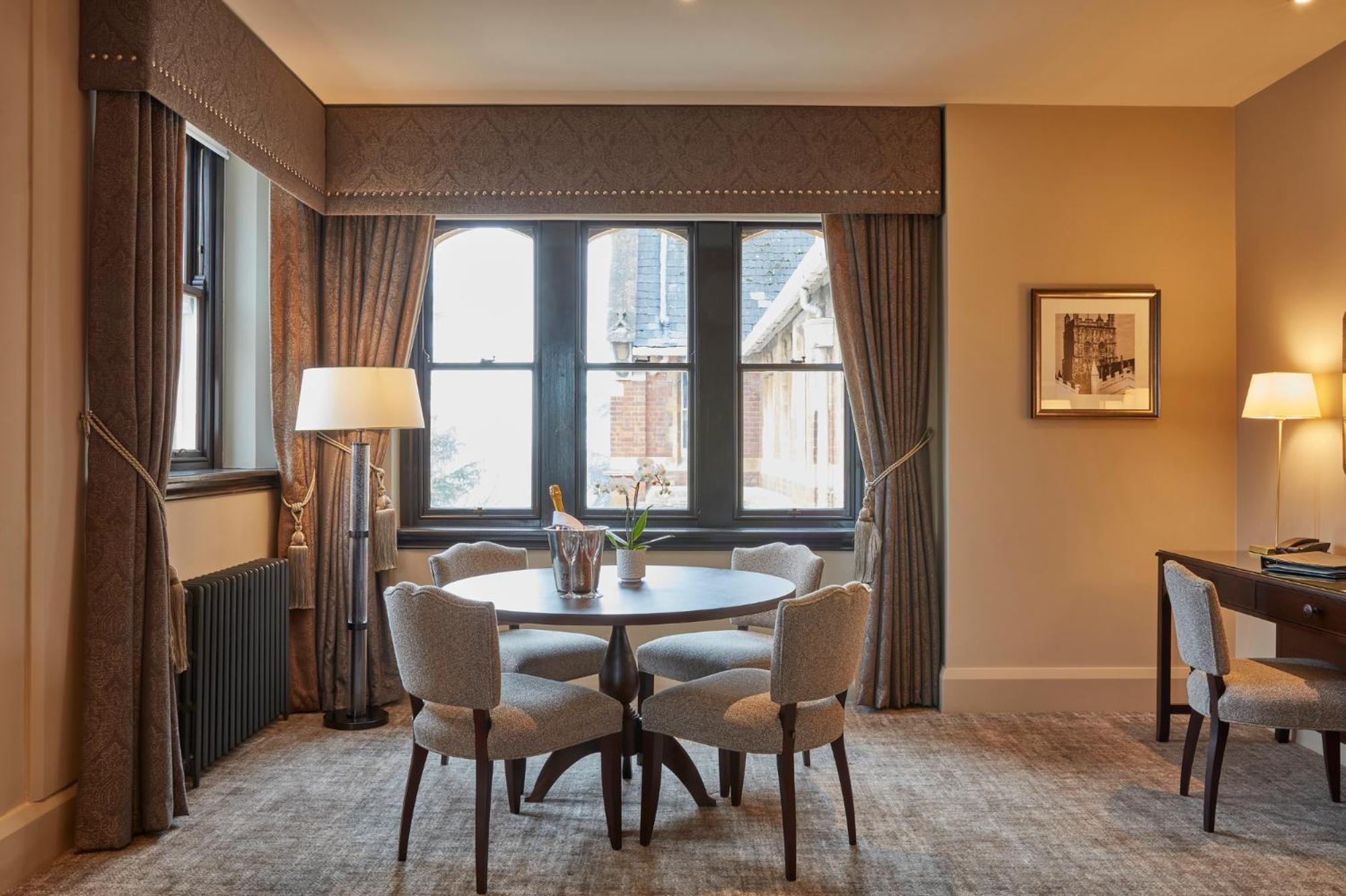 Stanbrook Abbey Hotel, Устър Екстериор снимка