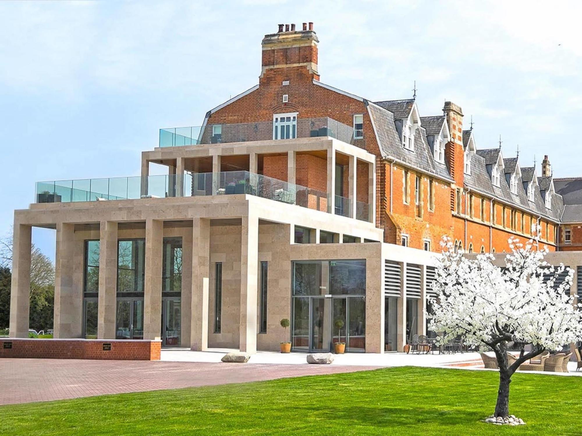 Stanbrook Abbey Hotel, Устър Екстериор снимка